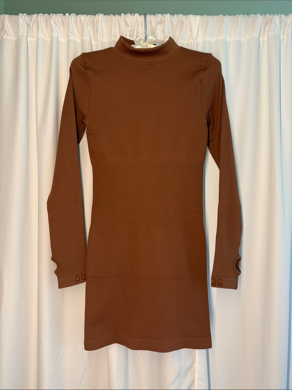 Women's Long-Sleeve Ribbed Mock Neck Dress in Chocolate Brown
